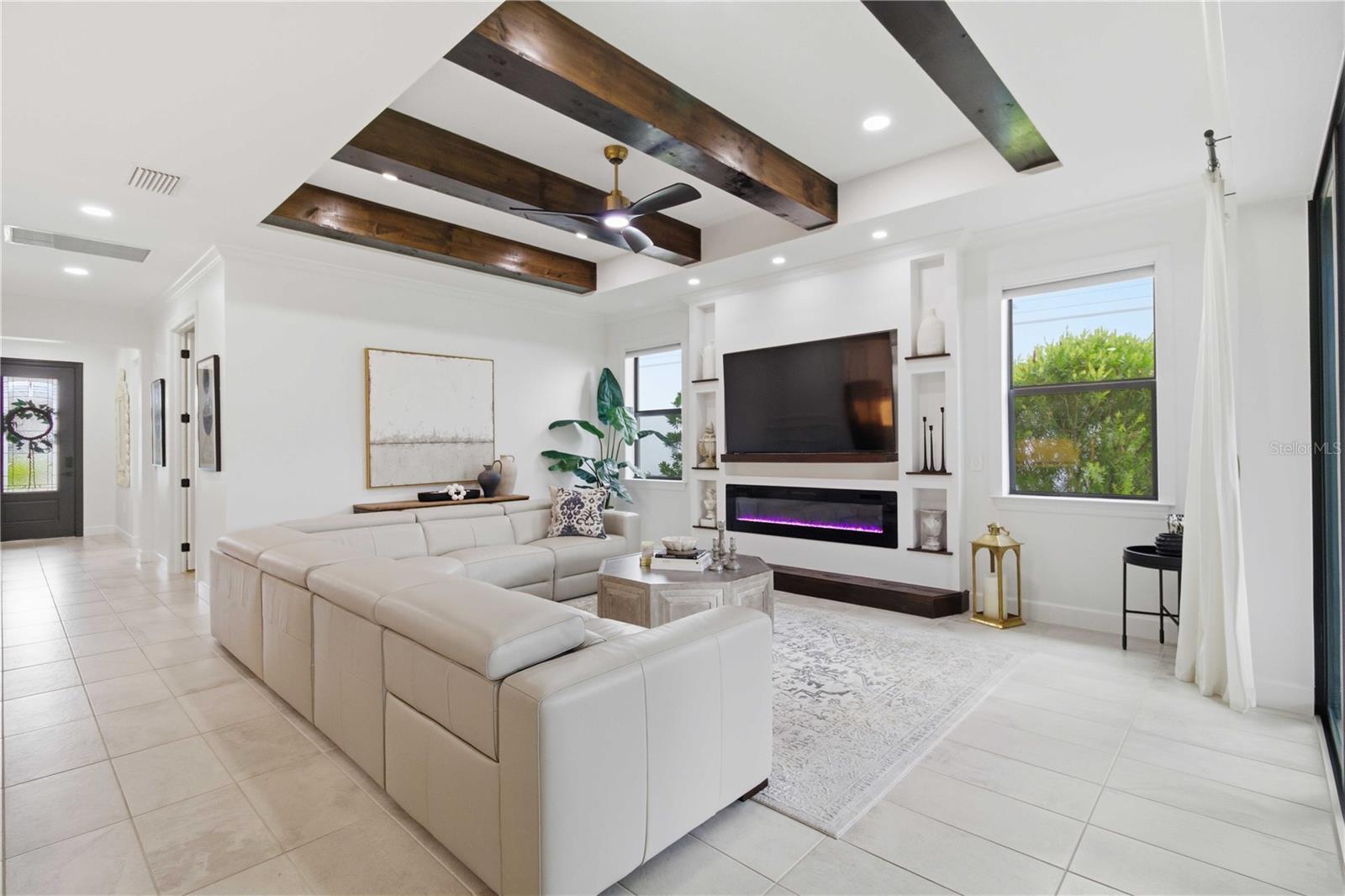 SAPPHIRE POINT PH IIIA - Residential