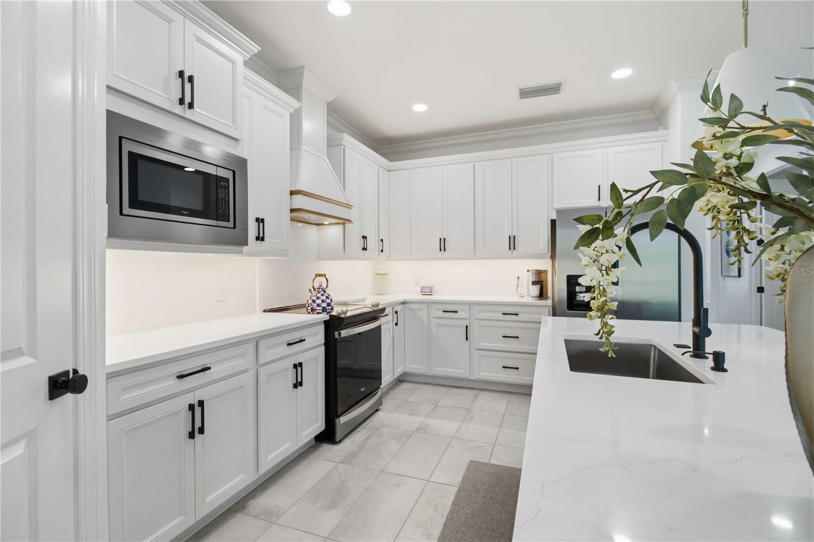 SAPPHIRE POINT PH IIIA - Residential