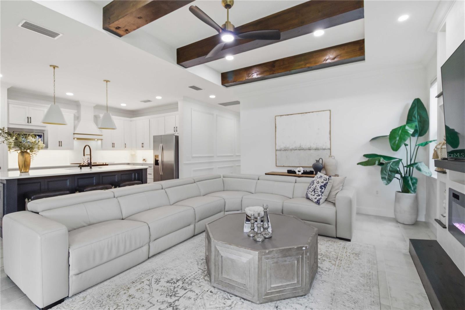 SAPPHIRE POINT PH IIIA - Residential