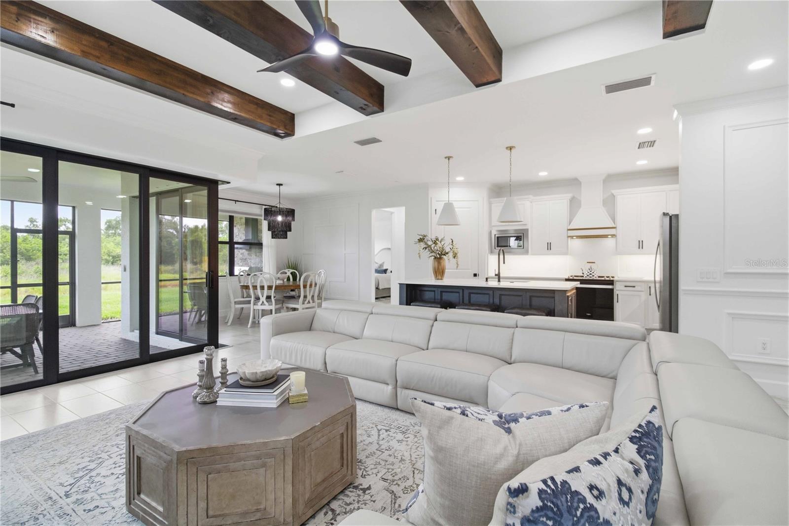 SAPPHIRE POINT PH IIIA - Residential