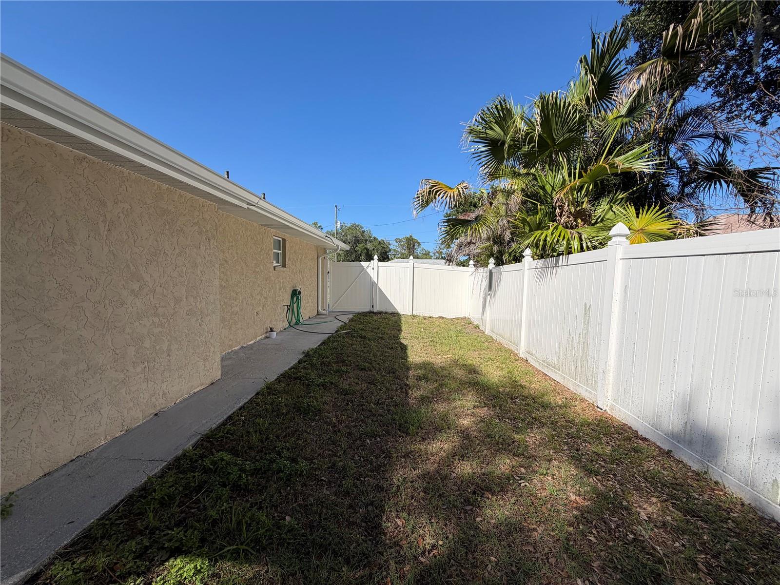 PORT CHARLOTTE - Residential Lease