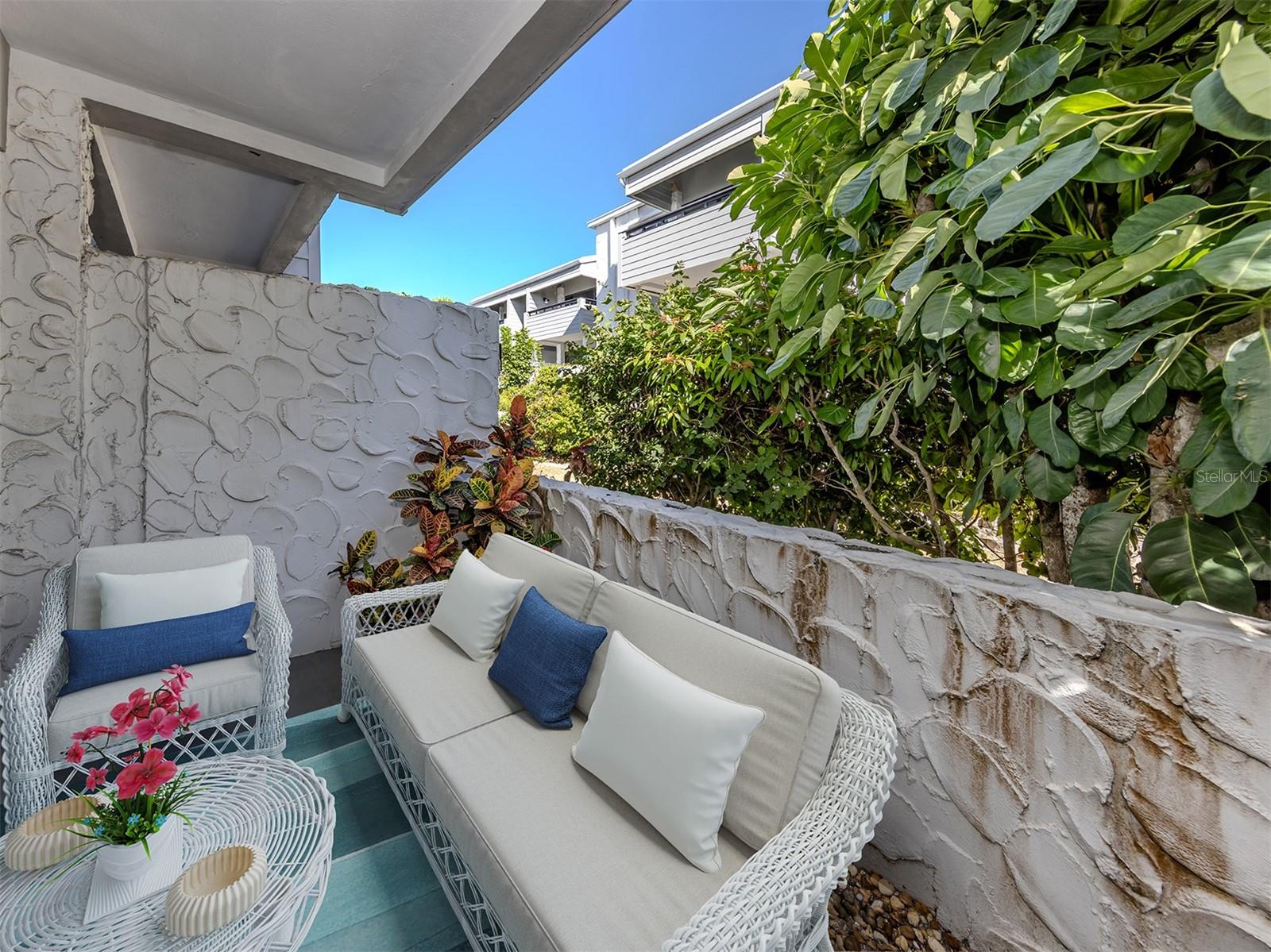 BAHIA VISTA GULF - Residential