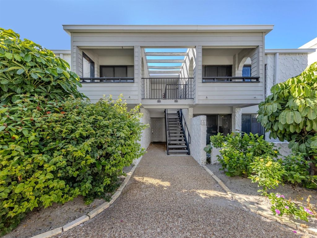 Photo of 1555 Tarpon Center Drive #131, Venice, FL 34285 (MLS # N6140914)