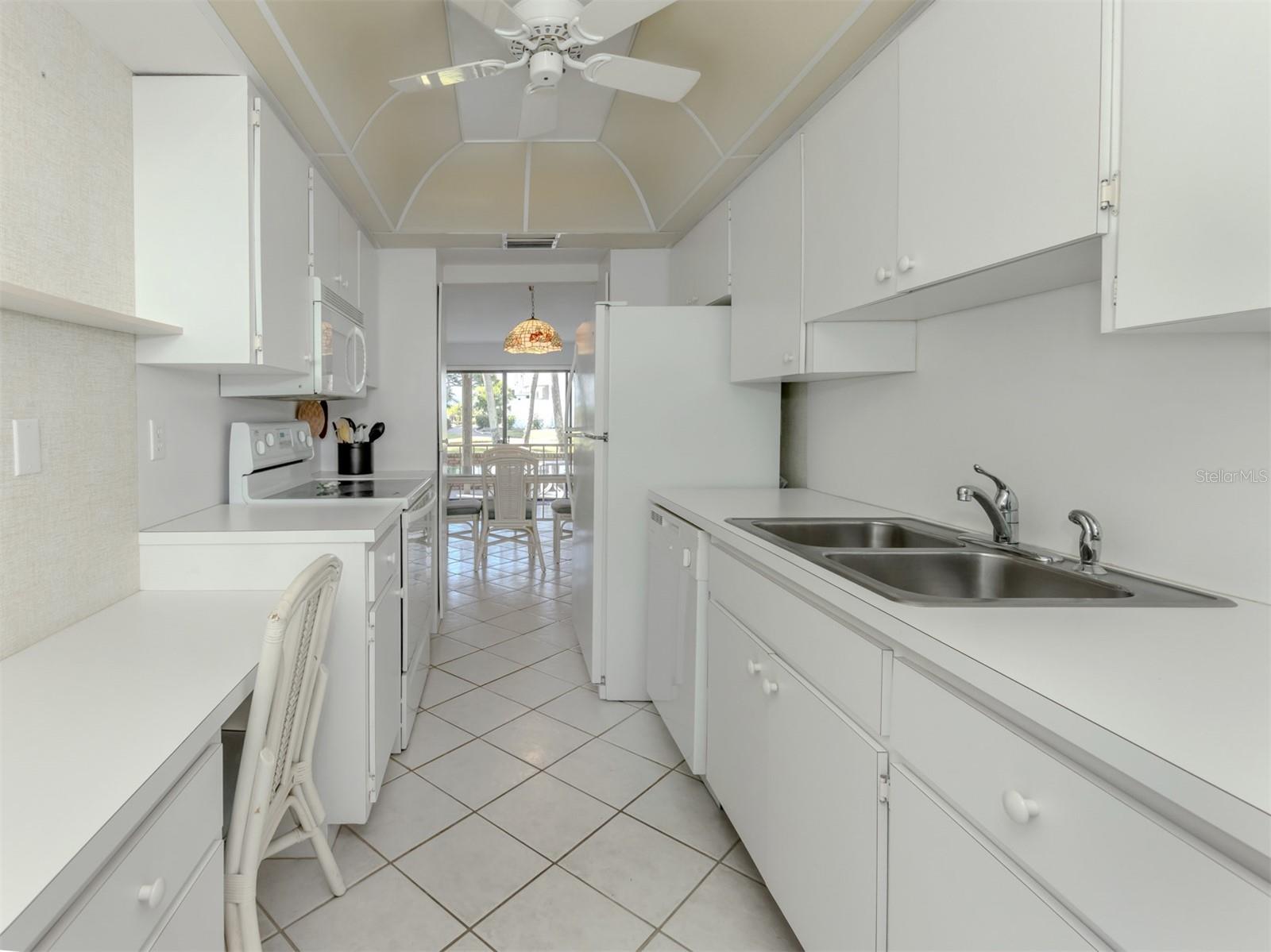 BAHIA VISTA GULF - Residential