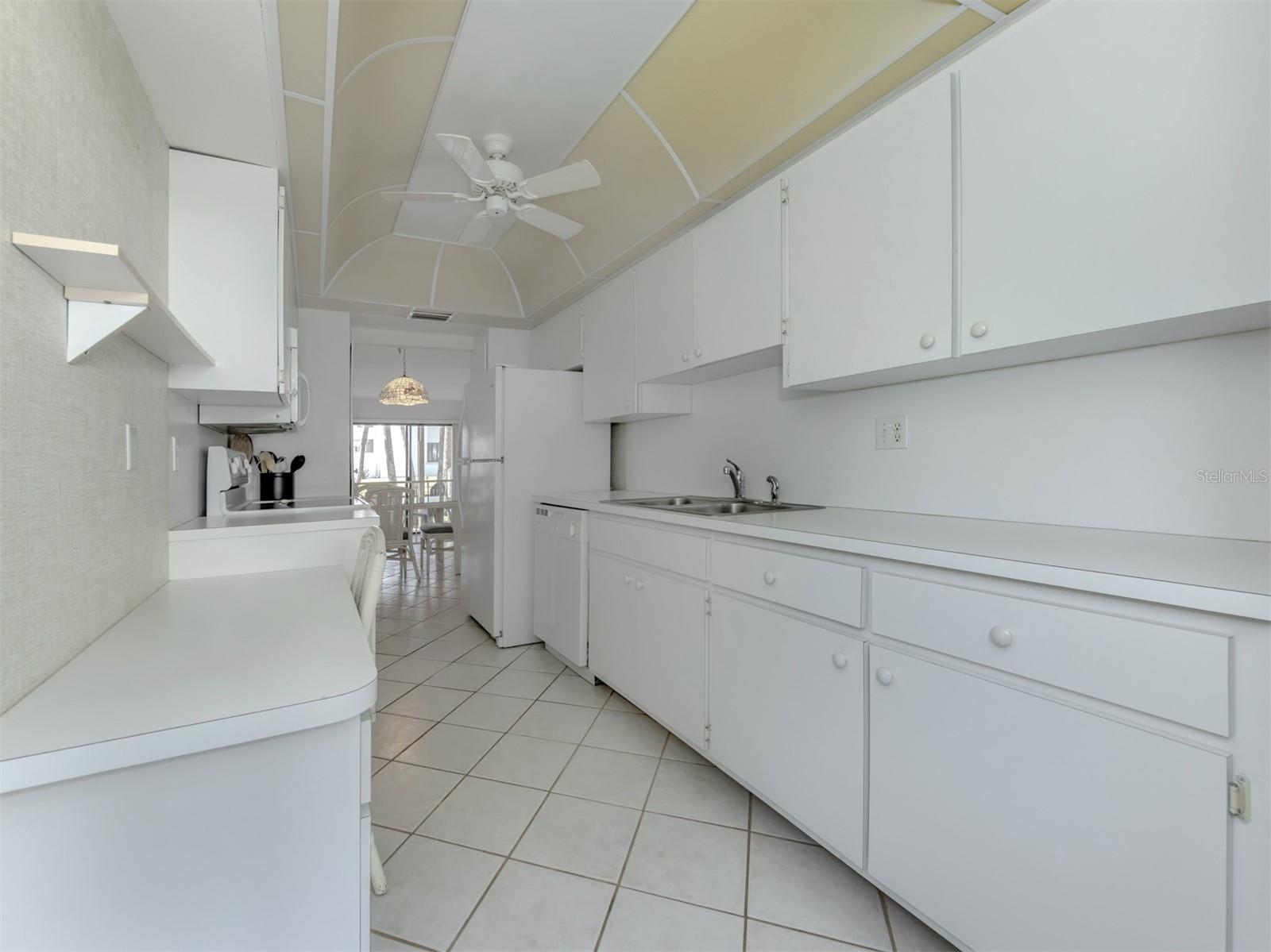 BAHIA VISTA GULF - Residential