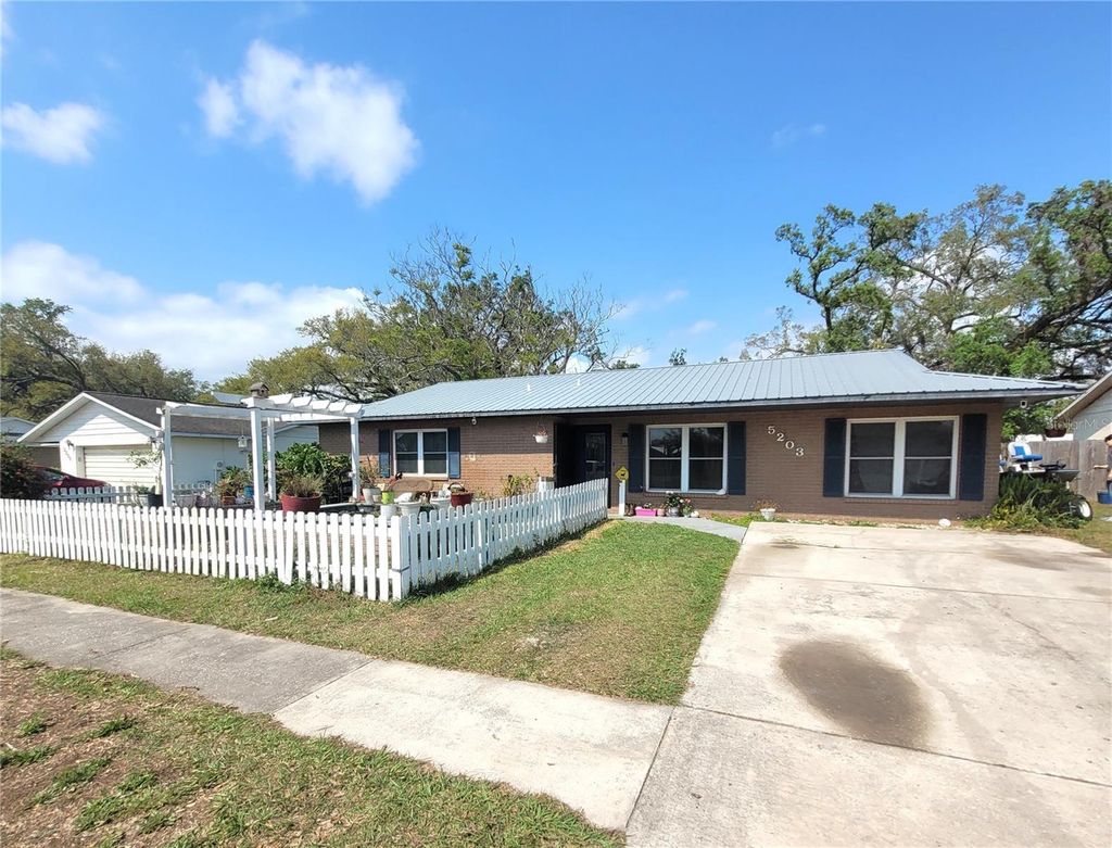 Photo of 5203 Presidential Street, Seffner, FL 33584 (MLS # TB8494128)