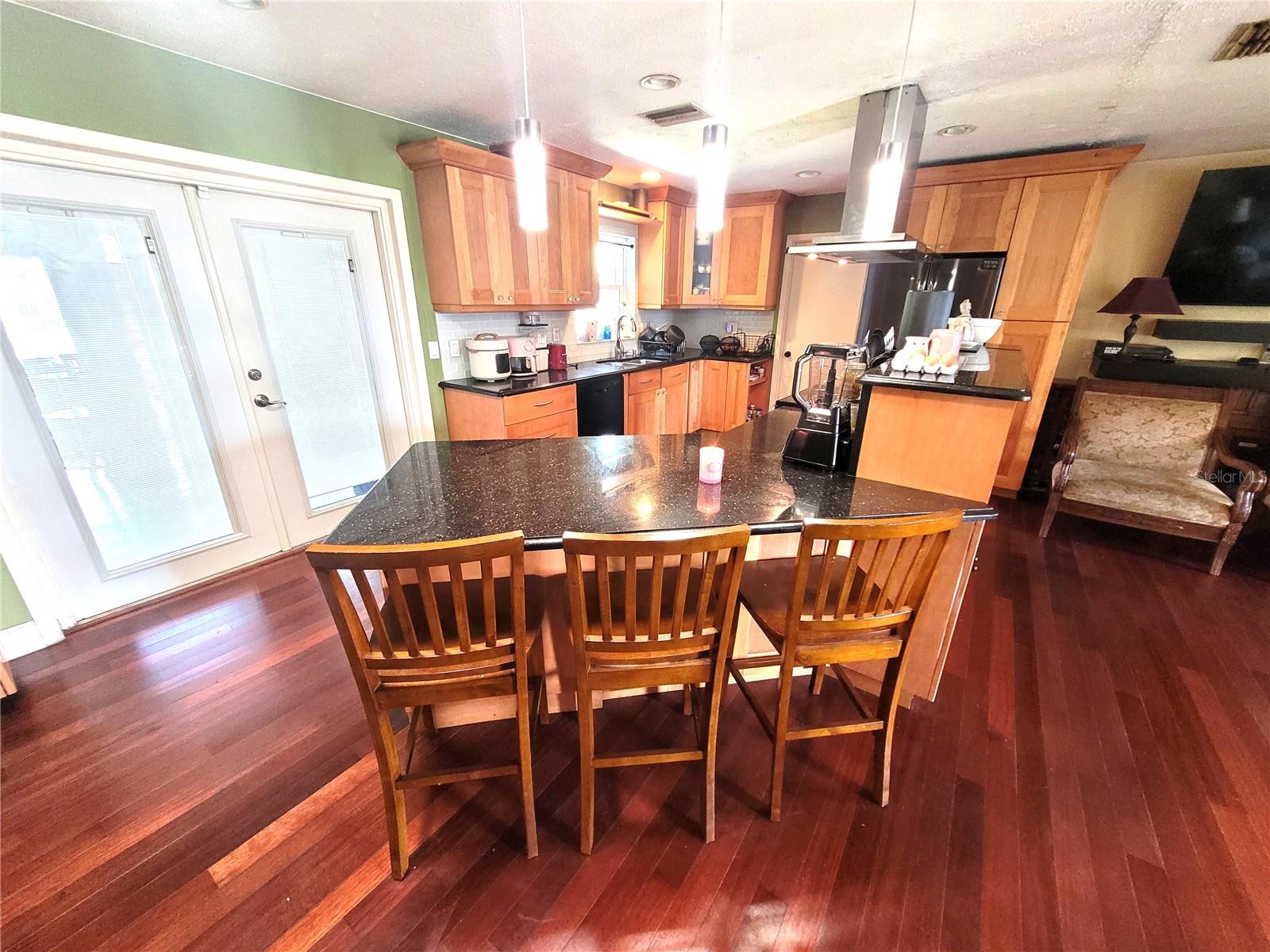 PRESIDENTIAL MANOR UNIT 2B - Residential