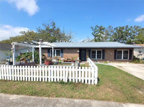 Photo of 5203 Presidential Street, Seffner, FL 33584 (MLS # TB8494128)