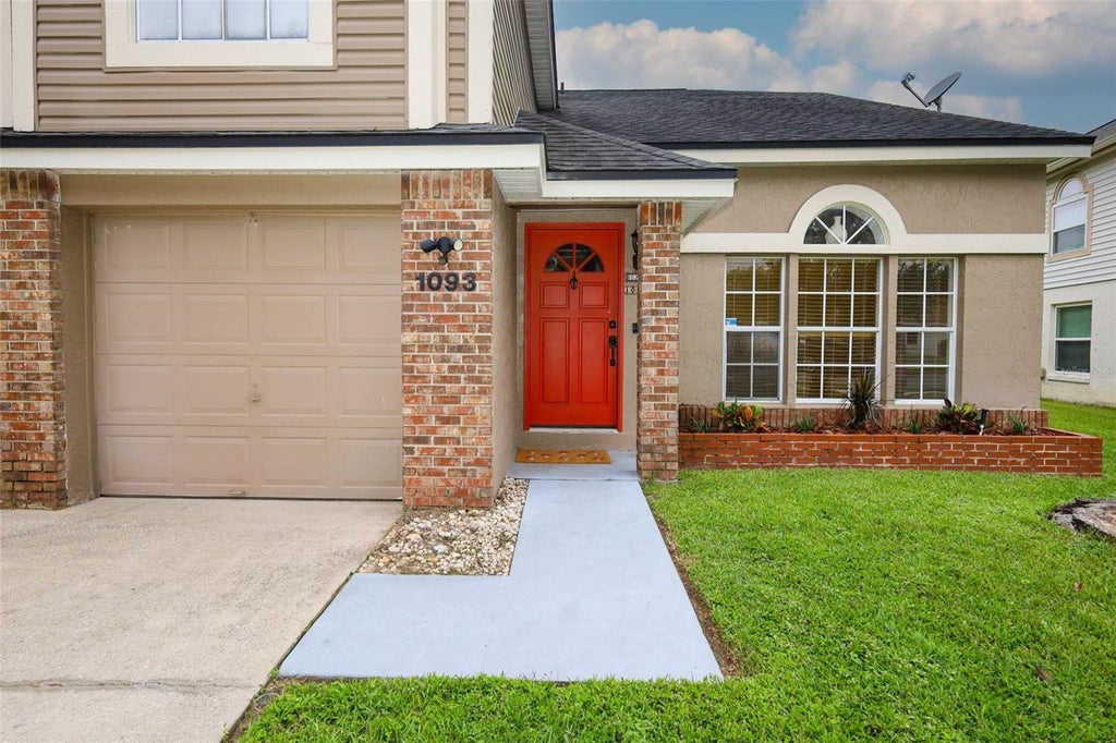 Photo of 1093 Kelly Creek Circle, Oviedo, FL 32765 (MLS # O6444117)