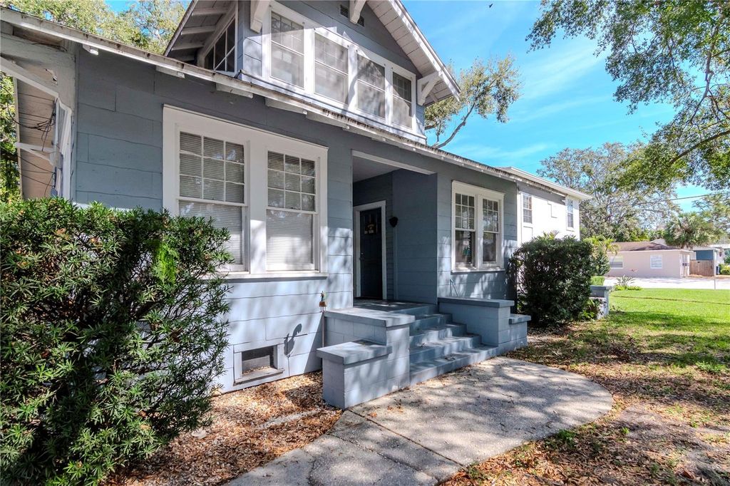 Photo of 3303 W Barcelona Street #I, Tampa, FL 33629 (MLS # TB8438097)