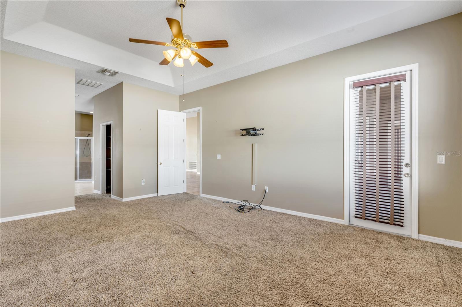 RIDGEWOOD CROSSING - Residential