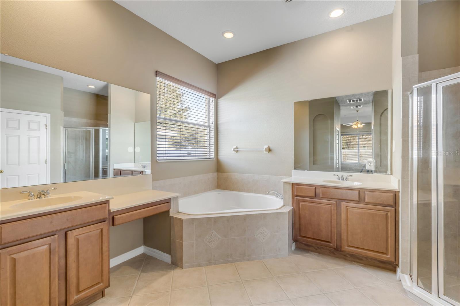 RIDGEWOOD CROSSING - Residential