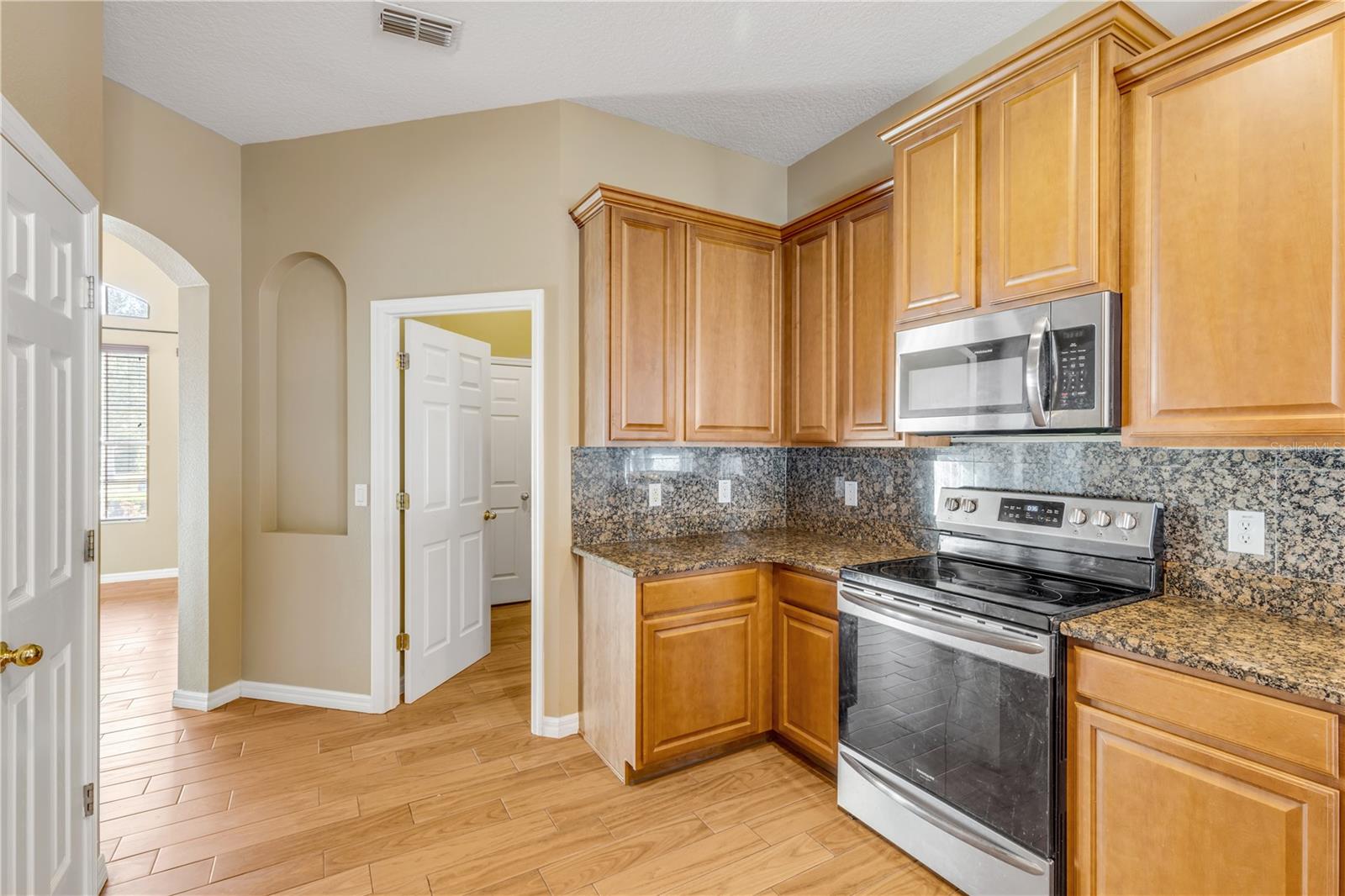 RIDGEWOOD CROSSING - Residential