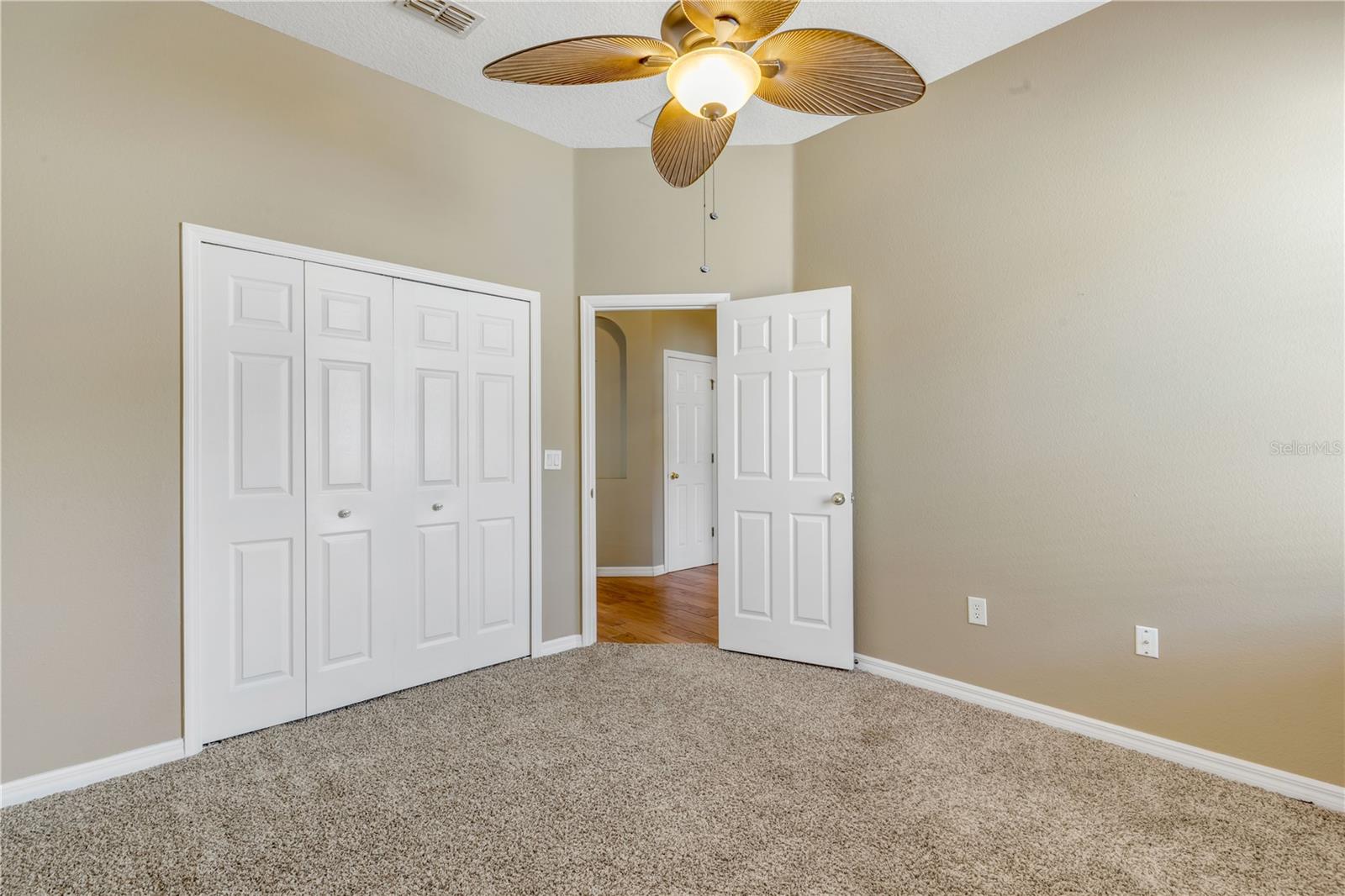 RIDGEWOOD CROSSING - Residential