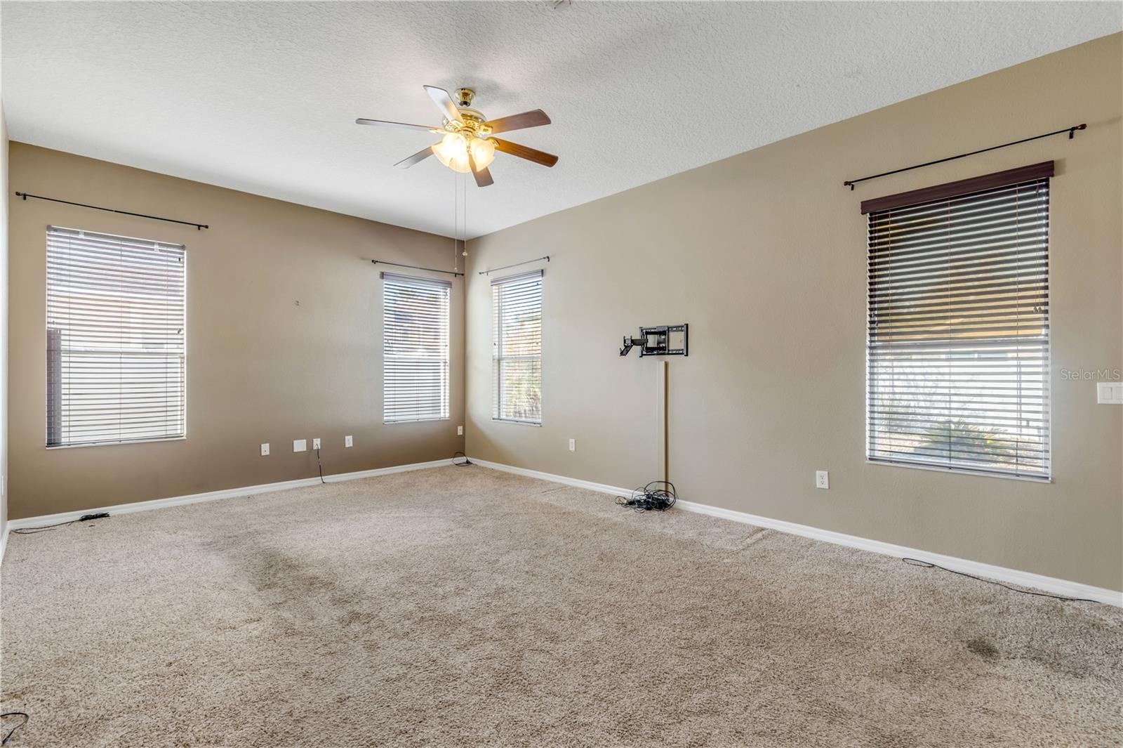 RIDGEWOOD CROSSING - Residential