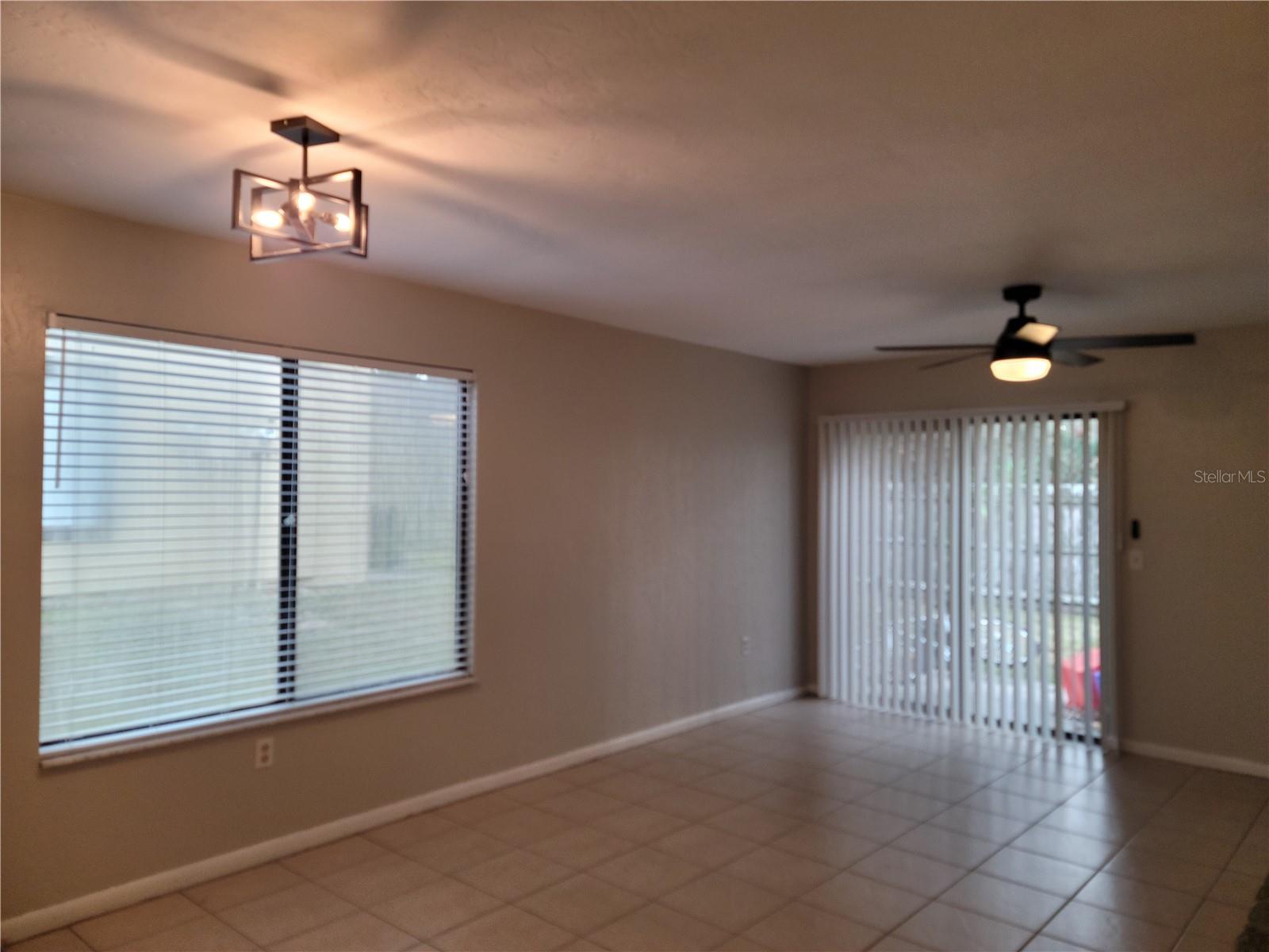 SOUTHFORK OAKS - Residential Lease