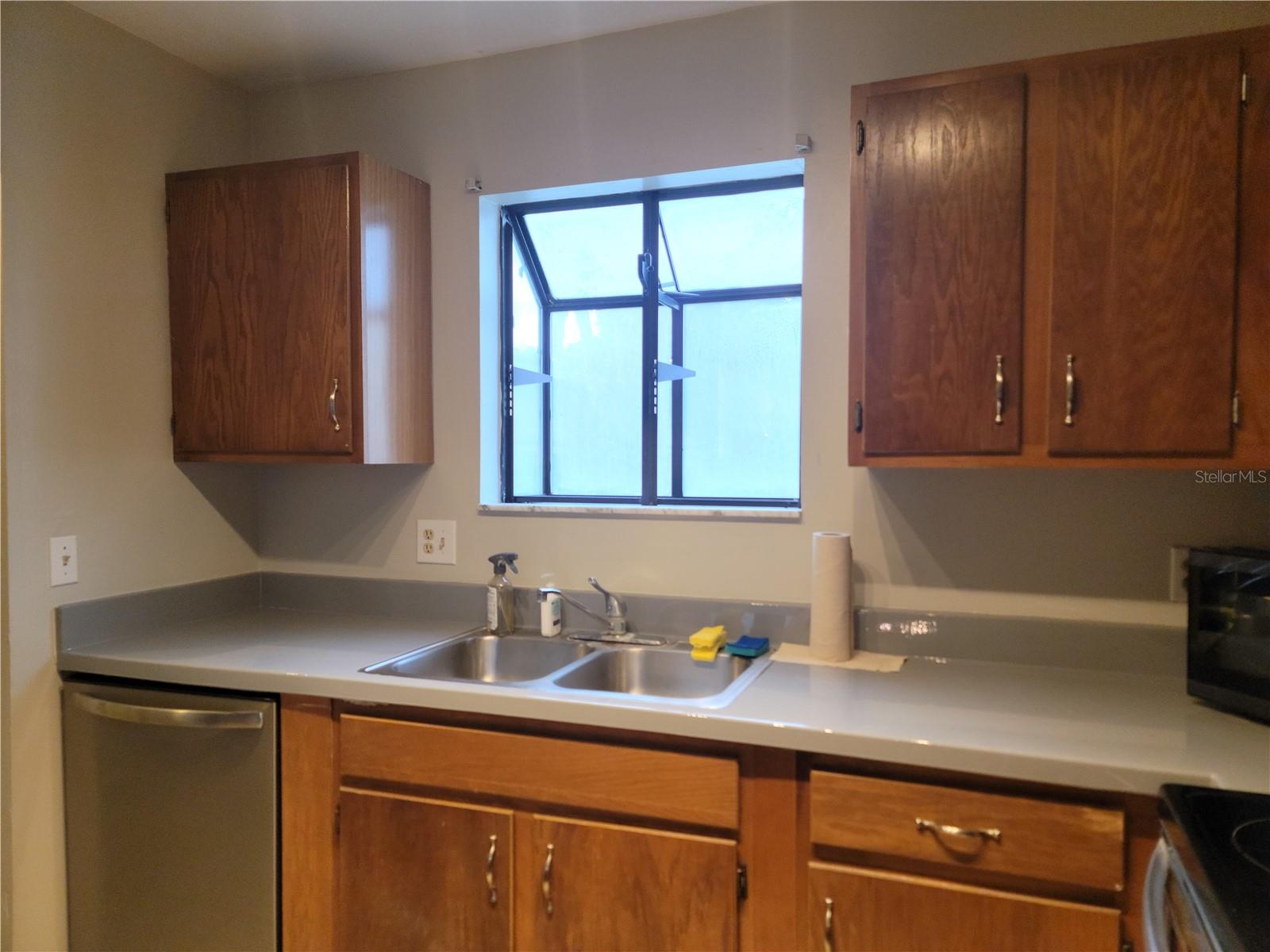 SOUTHFORK OAKS - Residential Lease