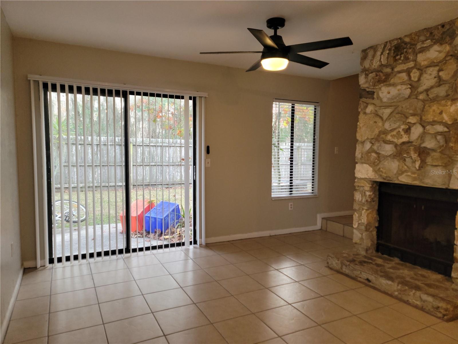 SOUTHFORK OAKS - Residential Lease