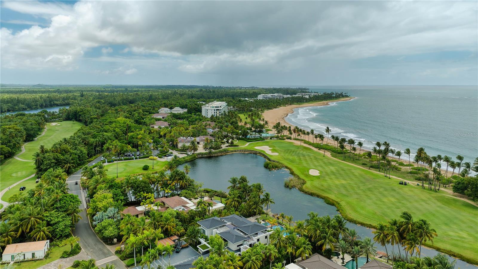 FOUR SEASONS RESORT AND RESIDENCES PUERTO RICO - Residential