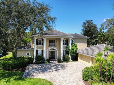 A home in PALM HARBOR