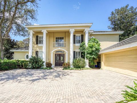 A home in PALM HARBOR