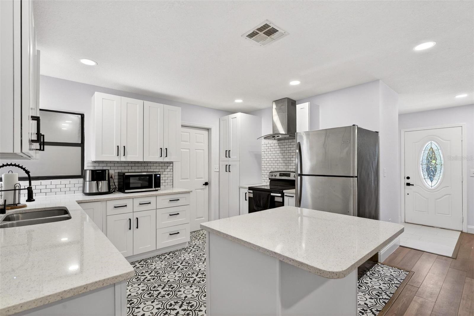 DELTONA LAKES UNIT 01 - Residential