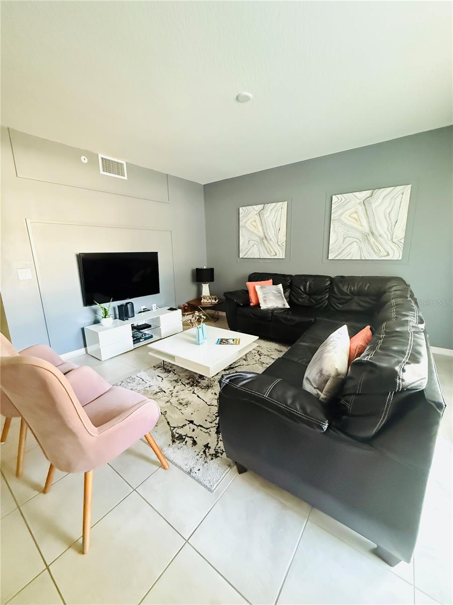 THE TERRACES AT STOREY LAKE CONDO 1 PH 4 - Residential