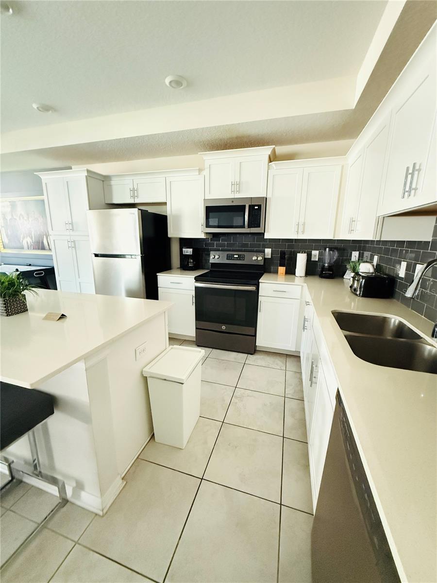 THE TERRACES AT STOREY LAKE CONDO 1 PH 4 - Residential