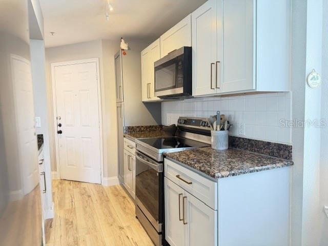 RESIDENCES AT SABAL POINT A CONDO - Residential