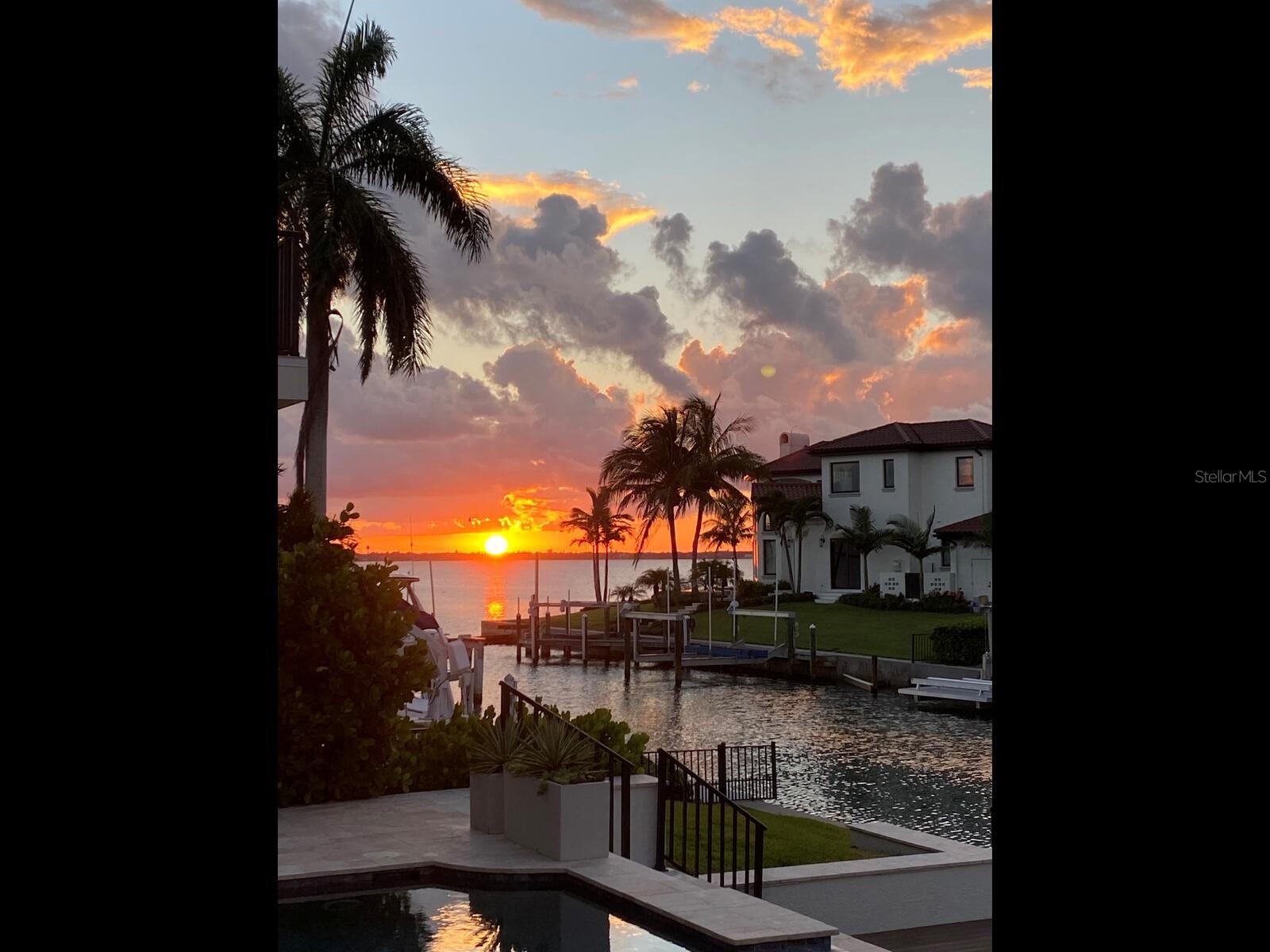 COUNTRY CLUB SHORES SEC 02 - Residential