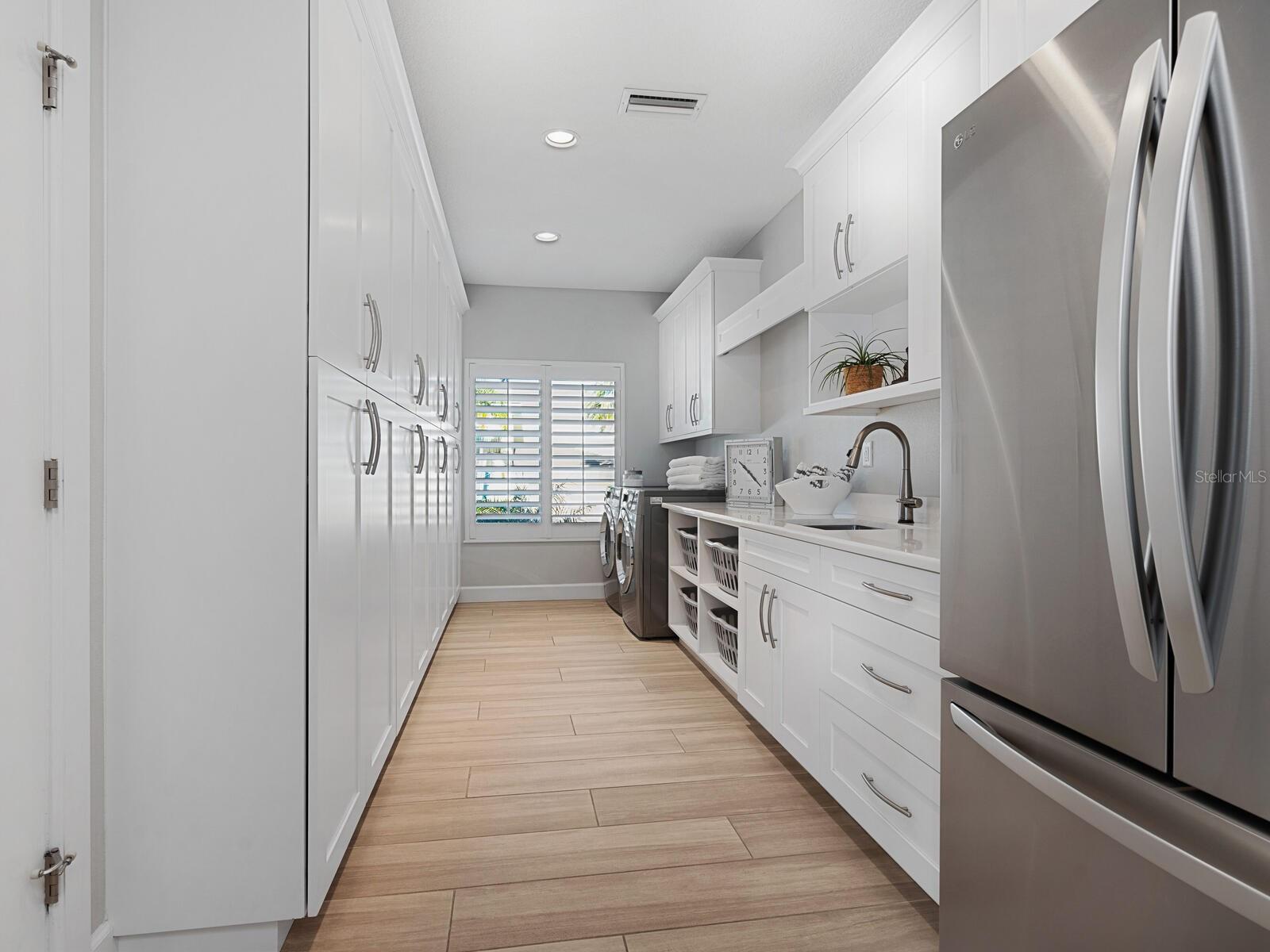 COUNTRY CLUB SHORES SEC 02 - Residential