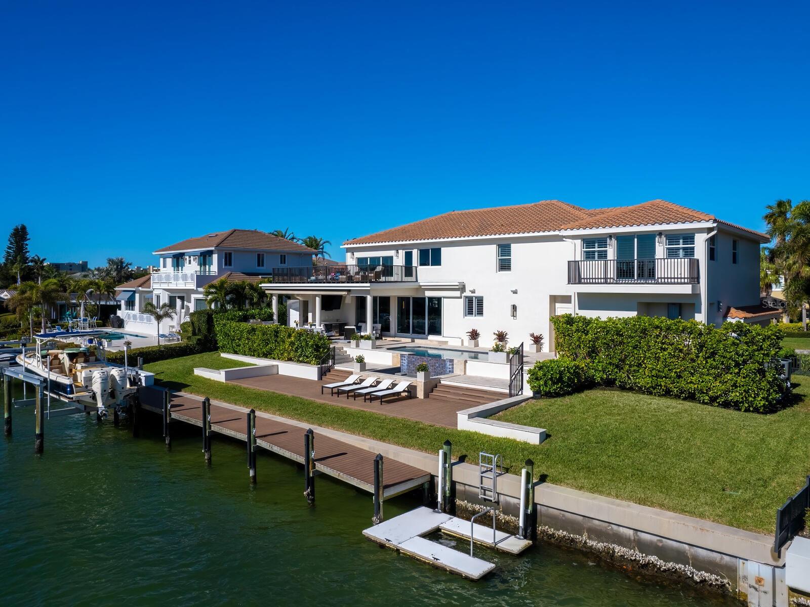 COUNTRY CLUB SHORES SEC 02 - Residential