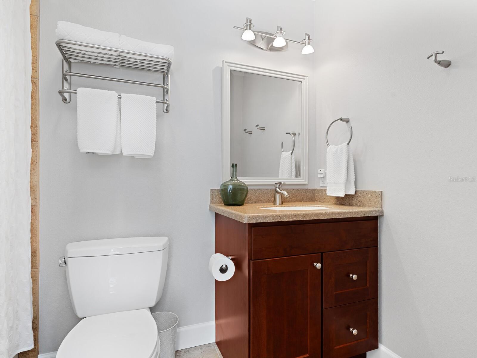 COUNTRY CLUB SHORES SEC 02 - Residential