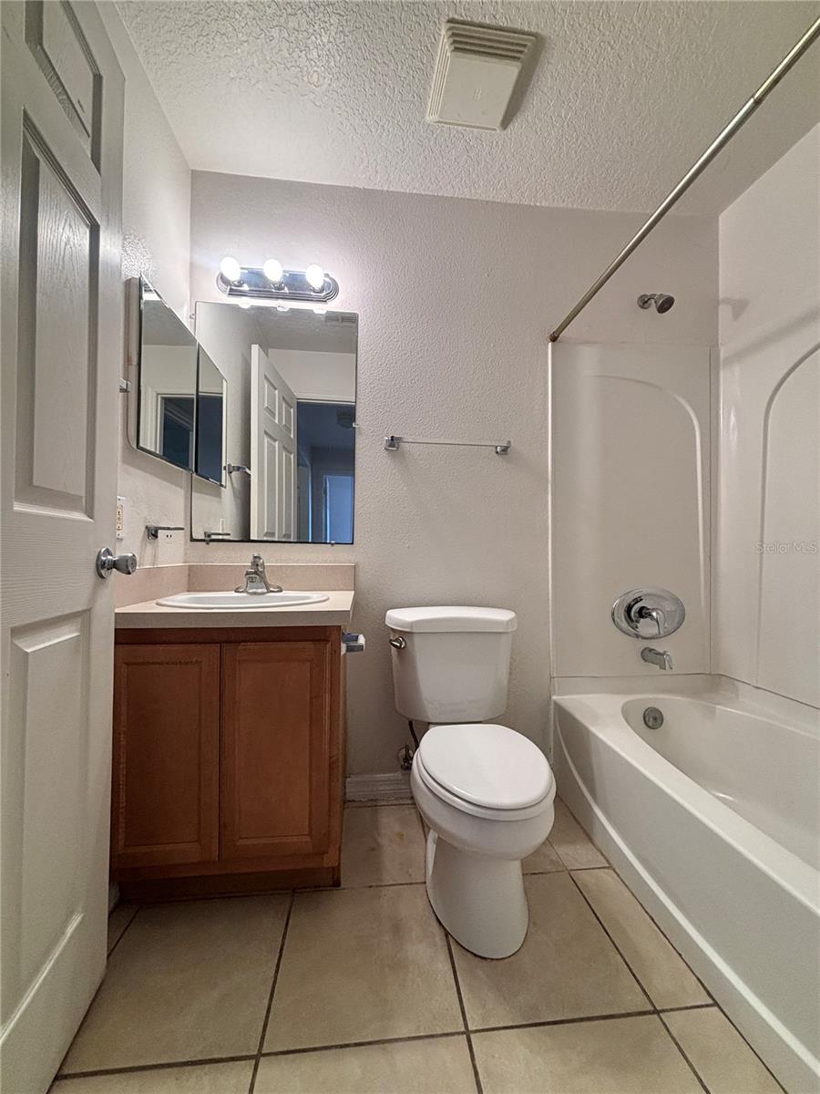 LOT 4 BLK 9 WEATHERSFIELD FIRST ADD PB 12 PG 67 - Residential Lease