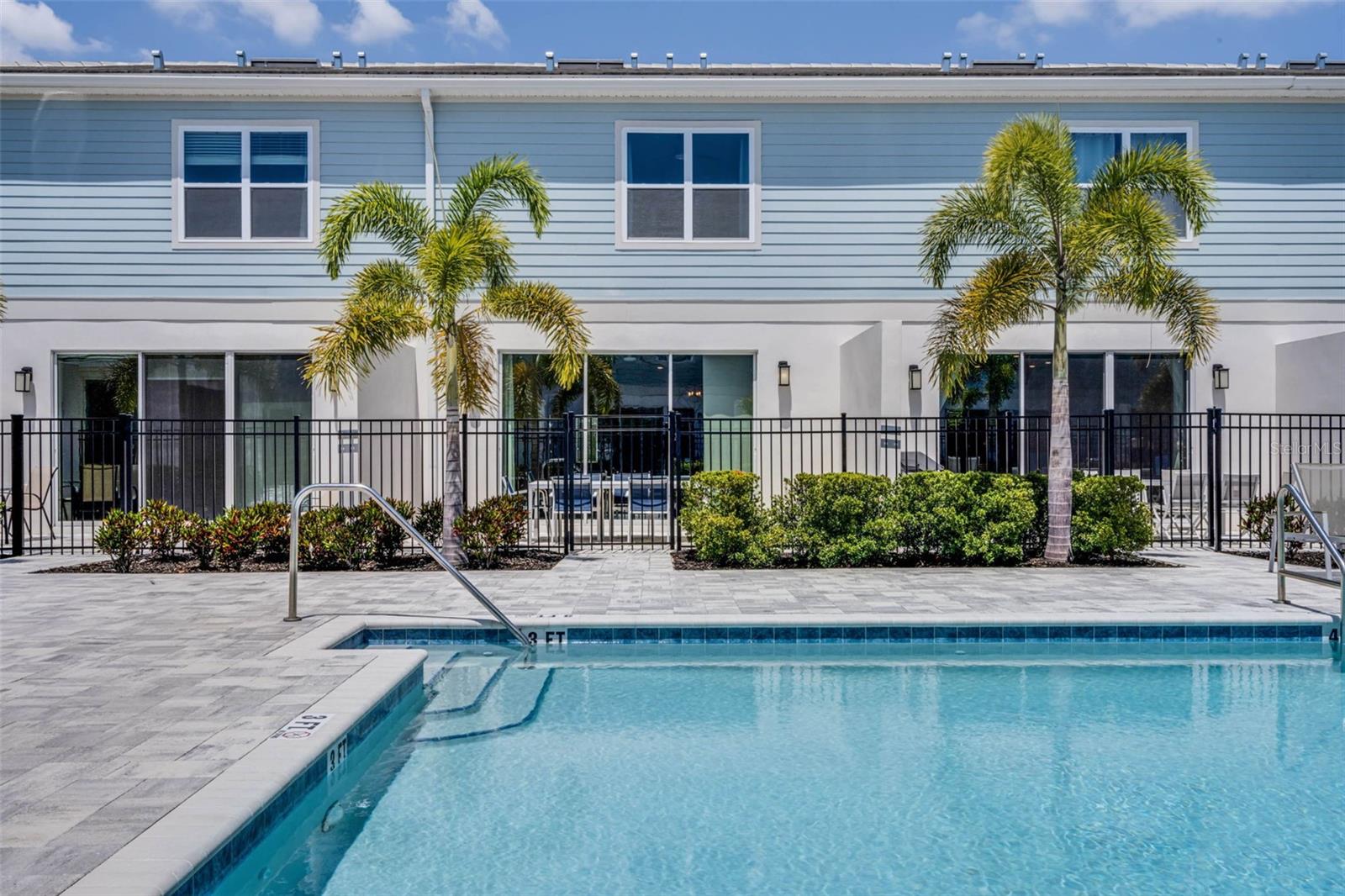REUNION, REUNION WEST - Residential