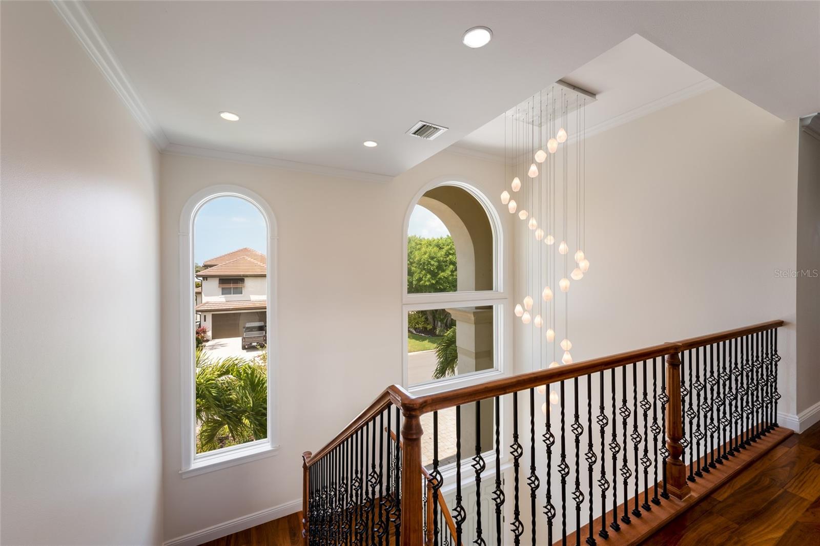 COUNTRY CLUB SHORES - Residential