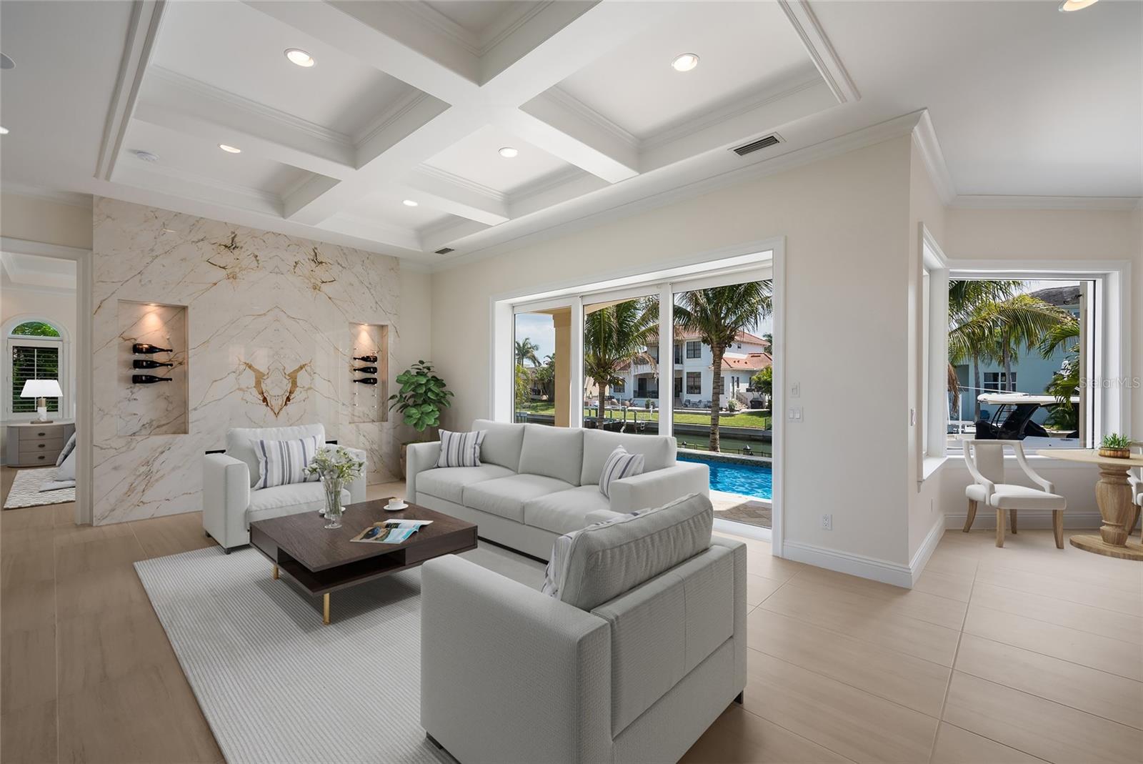 COUNTRY CLUB SHORES - Residential