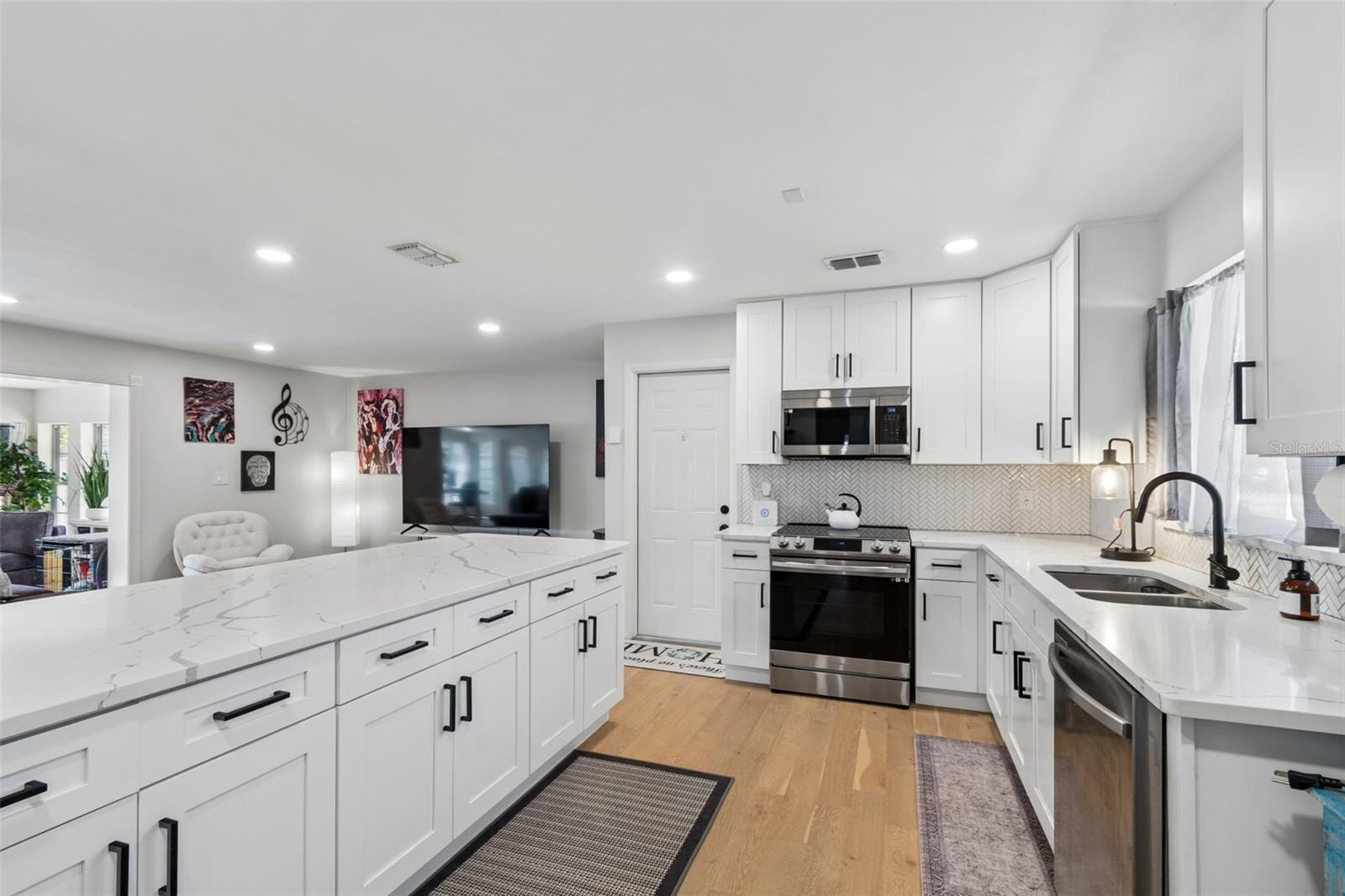 WOODMONT PARK - Residential