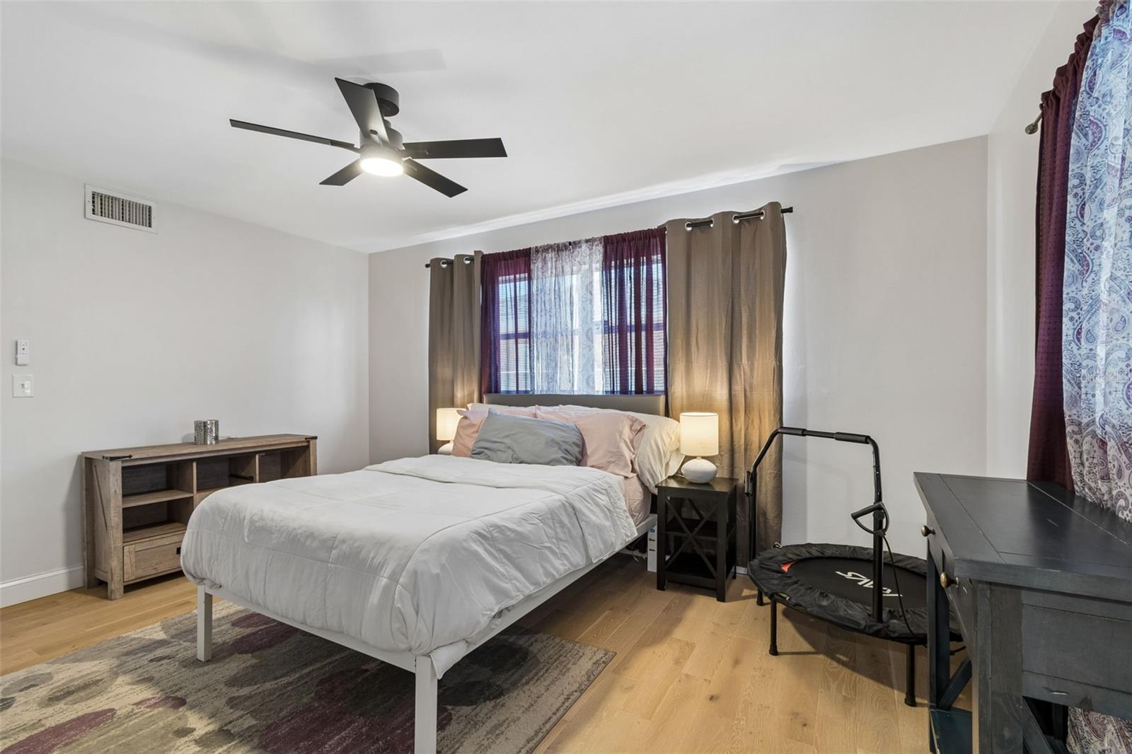 WOODMONT PARK - Residential