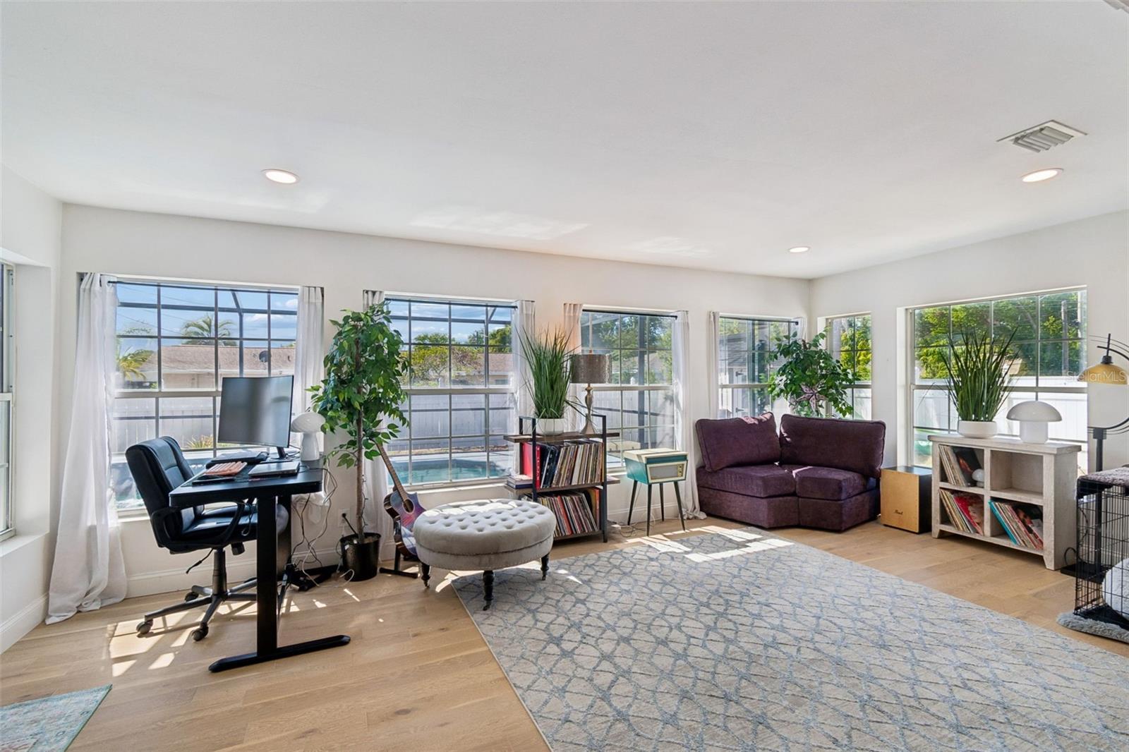 WOODMONT PARK - Residential