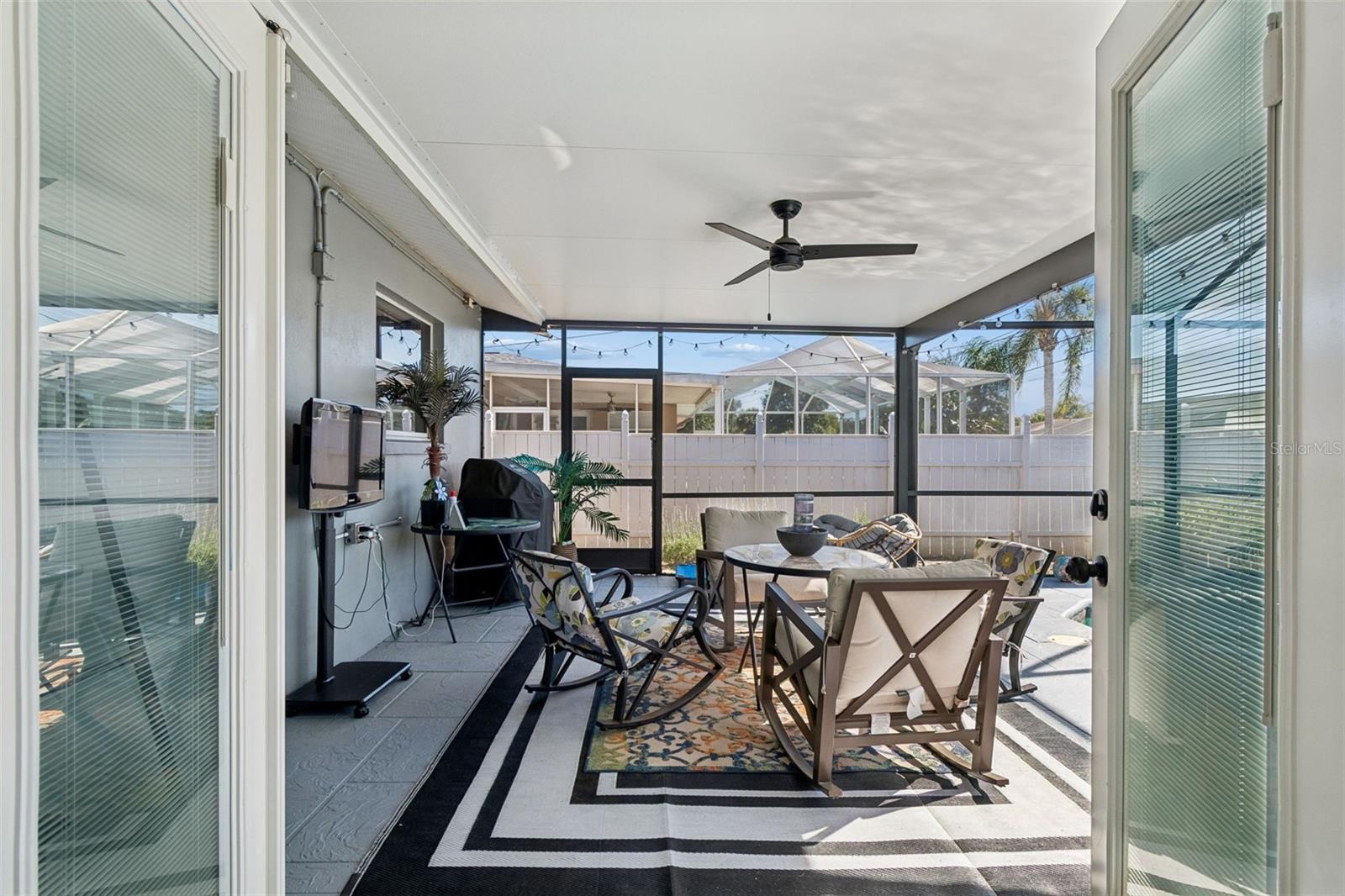 WOODMONT PARK - Residential