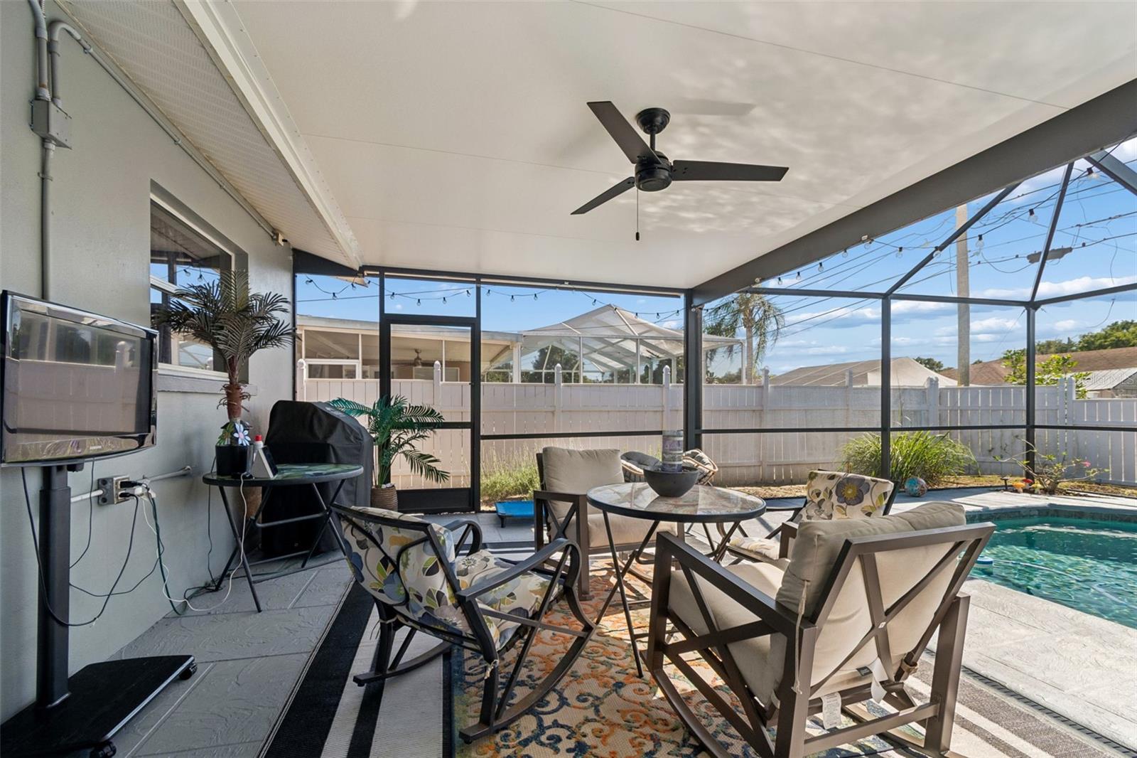 WOODMONT PARK - Residential