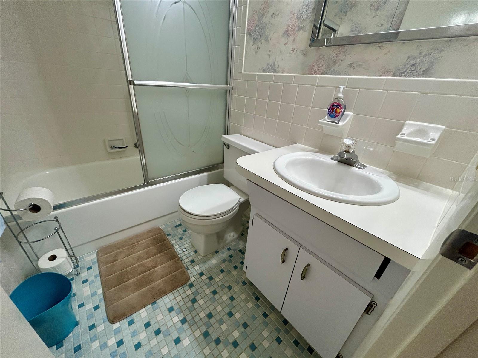 ON TOP OF THE WORLD - Residential