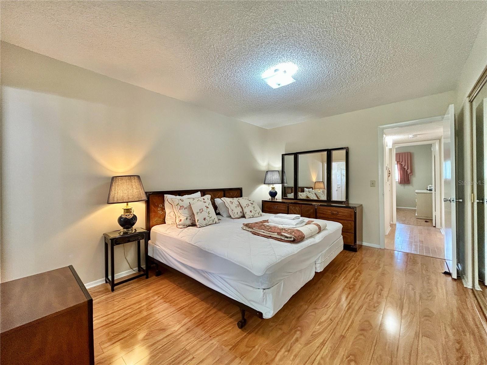 ON TOP OF THE WORLD - Residential