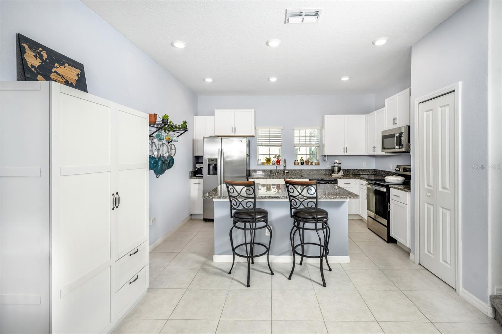 PALM RIVER TWNHMS PH 2 - Residential