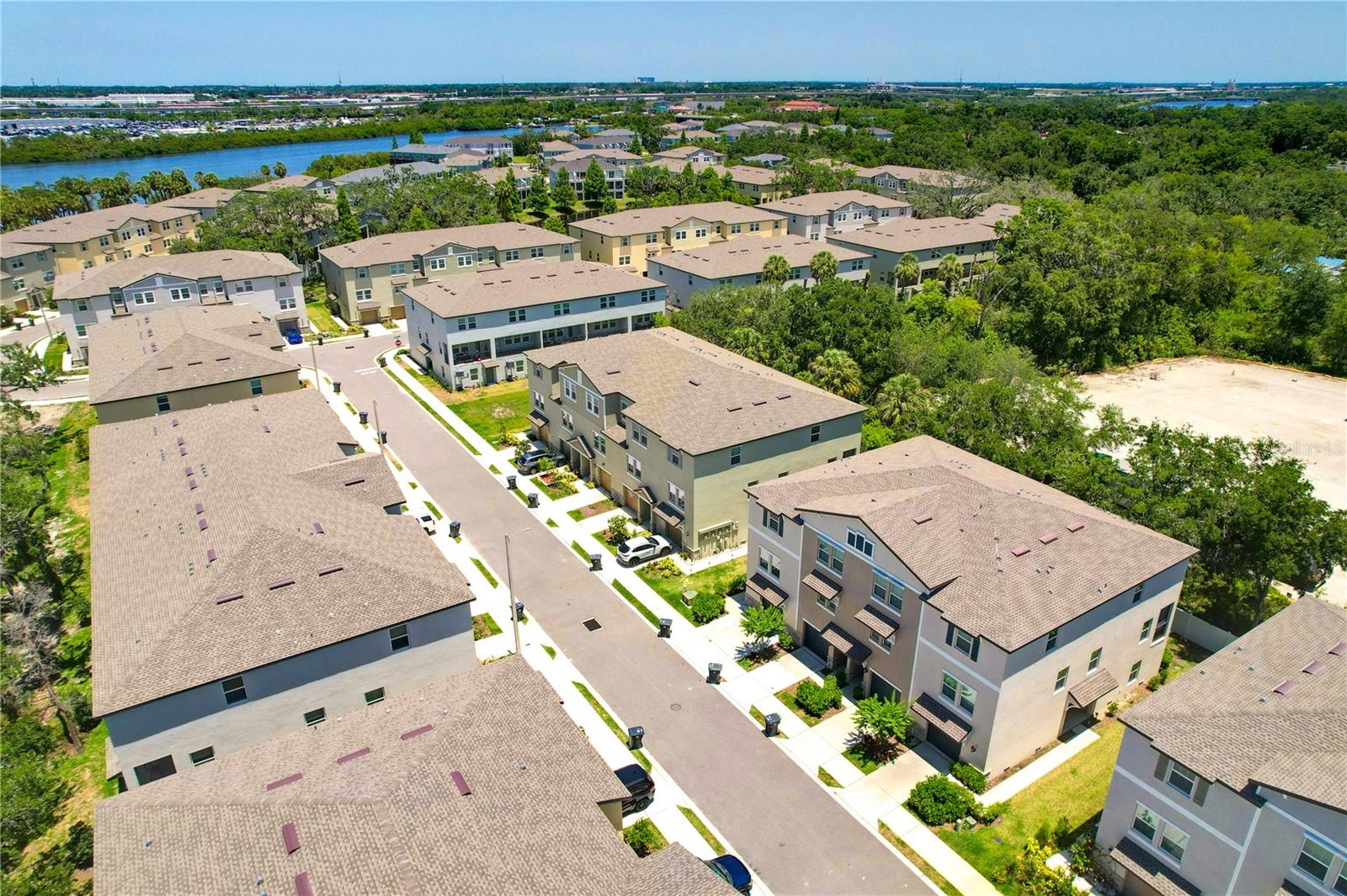 PALM RIVER TWNHMS PH 2 - Residential