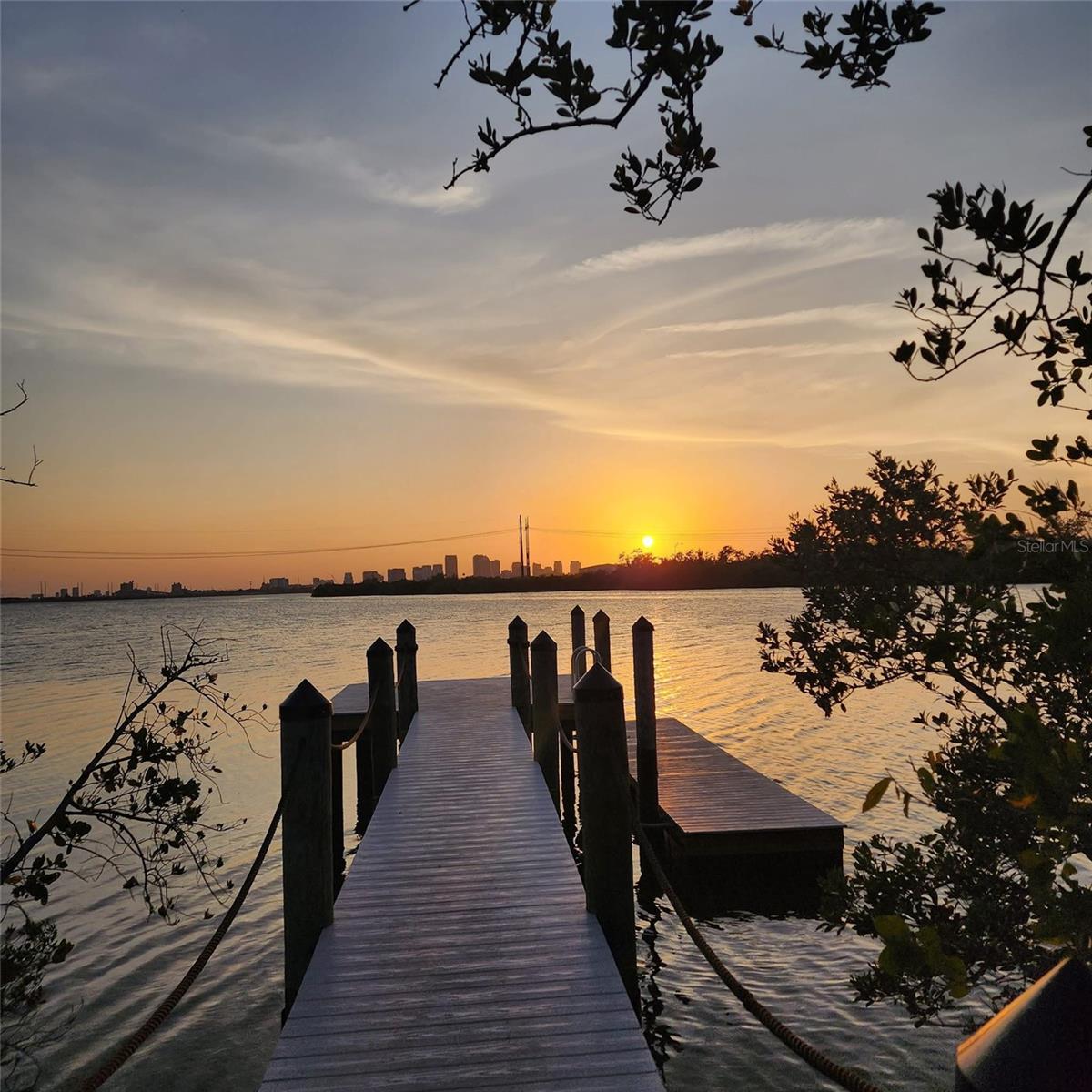 PALM RIVER TWNHMS PH 2 - Residential