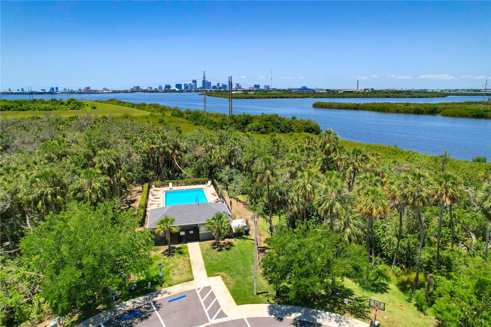 PALM RIVER TWNHMS PH 2 - Residential