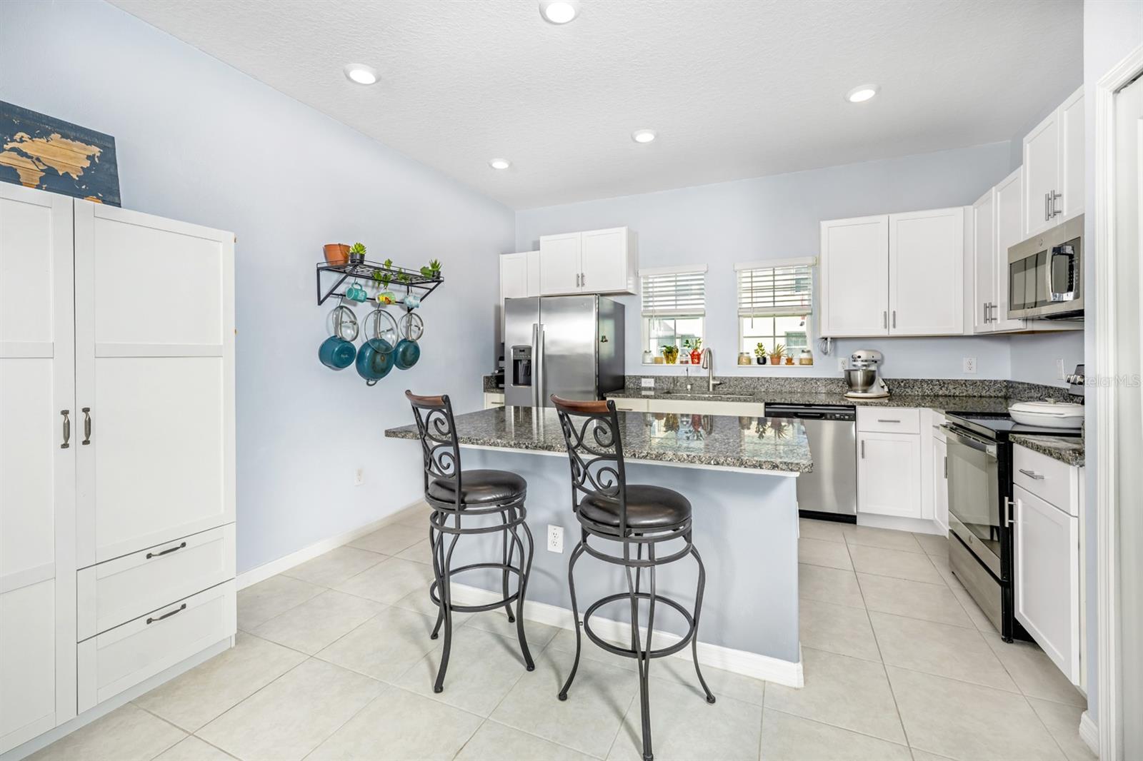 PALM RIVER TWNHMS PH 2 - Residential