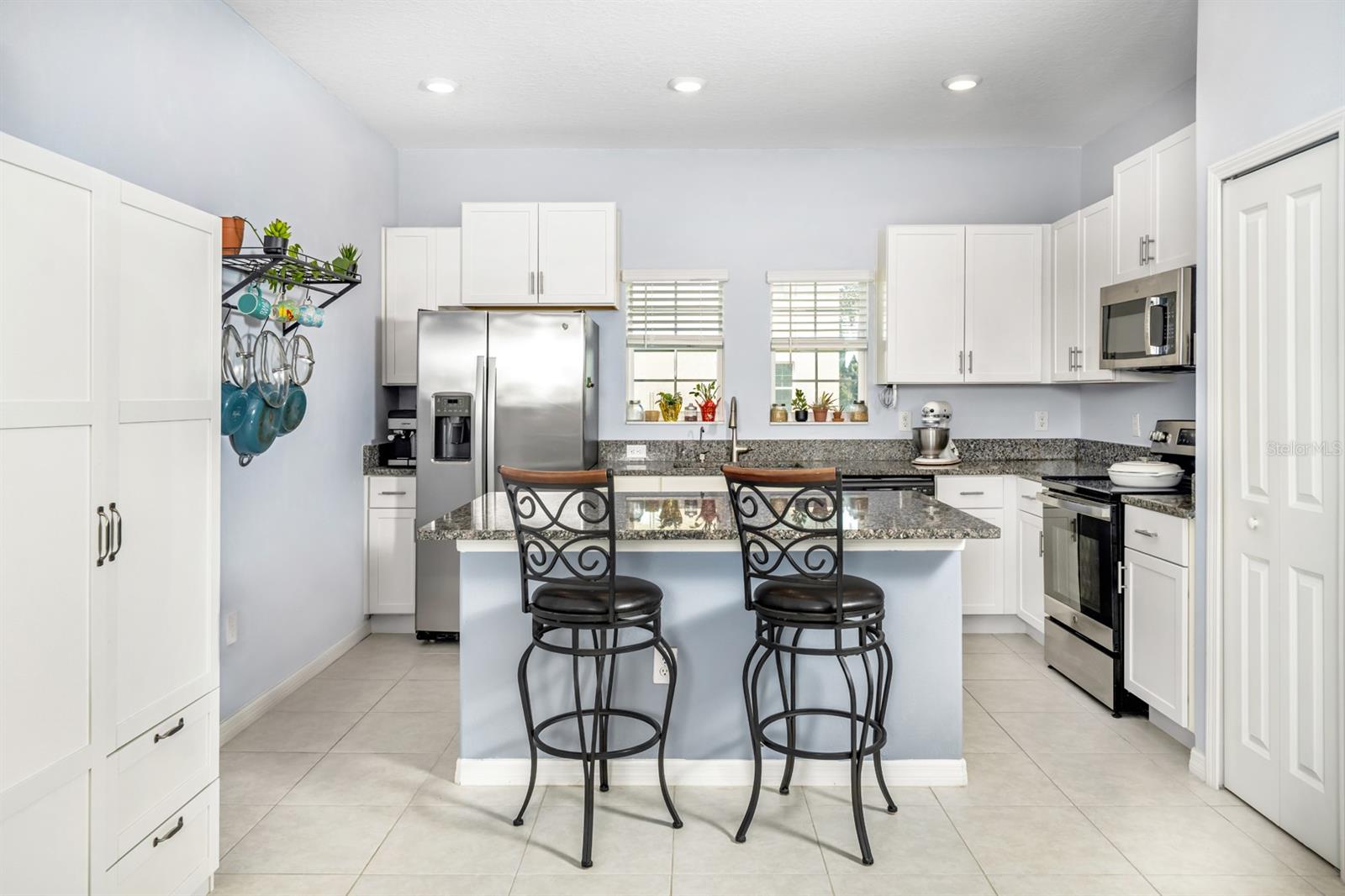 PALM RIVER TWNHMS PH 2 - Residential